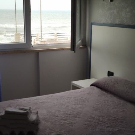 Alex & Lorenz Hotel Торваяника Экстерьер фото