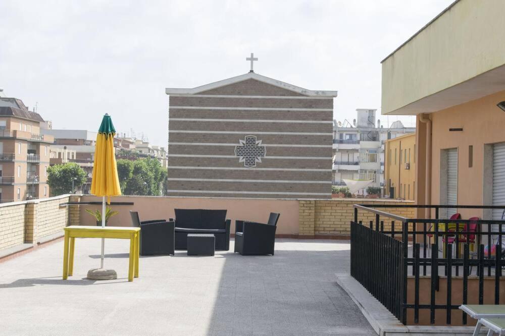 Alex & Lorenz Hotel Торваяника Экстерьер фото